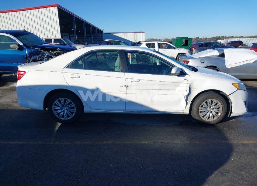 Photo 13 of 2014 Toyota Camry LE (VIN 4T1BF1FK6EU442038)