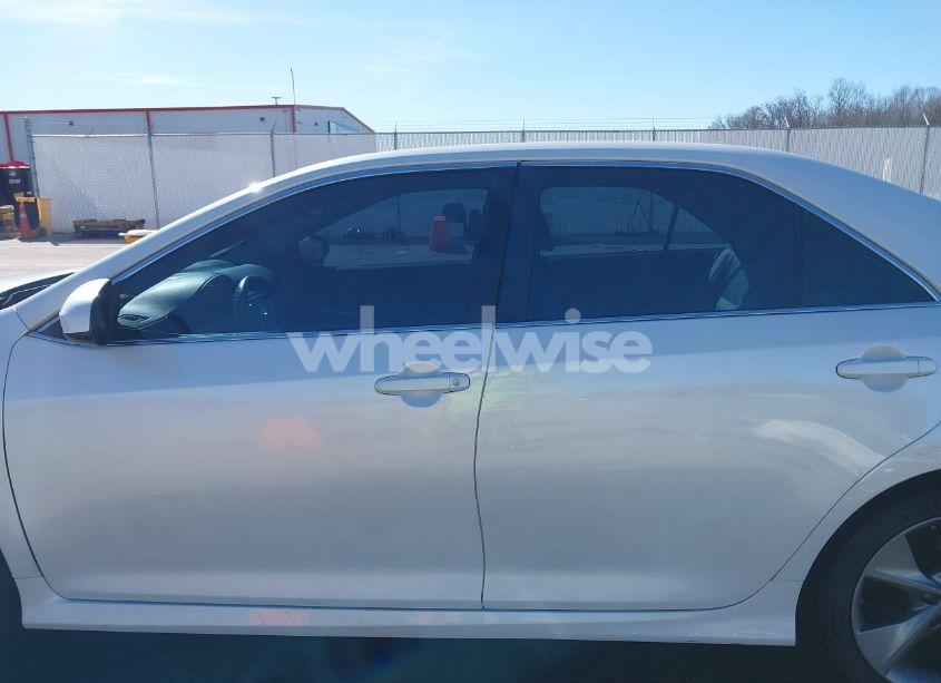 Photo 15 of 2014 Toyota Camry SE SPORT (VIN 4T1BF1FK6EU446204)