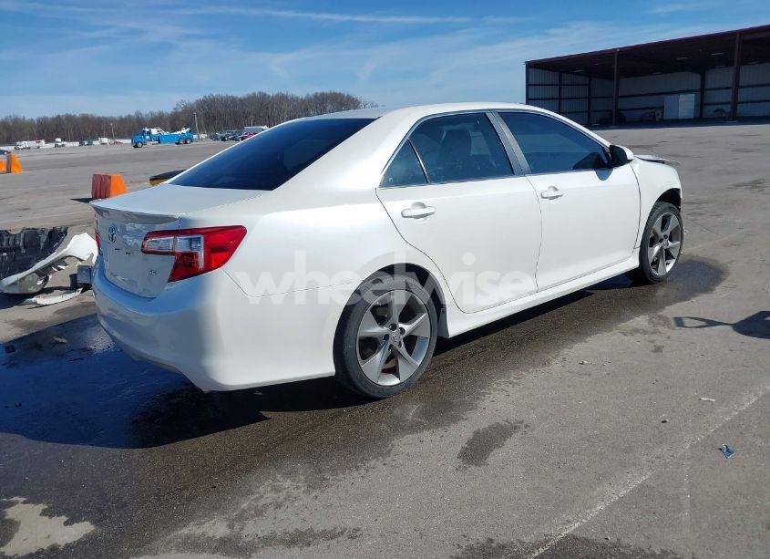 Photo 4 of 2014 Toyota Camry SE SPORT (VIN 4T1BF1FK6EU446204)