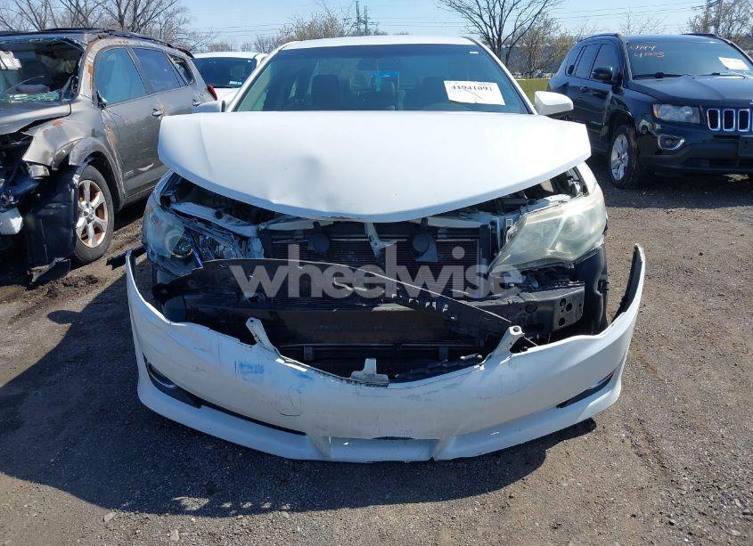 Photo 6 of 2014 Toyota Camry SE (VIN 4T1BF1FK6EU446445)