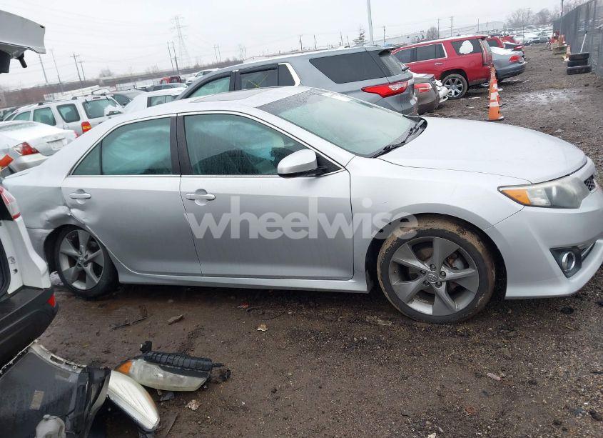 Photo 13 of 2014 Toyota Camry SE SPORT (VIN 4T1BF1FK6EU453573)