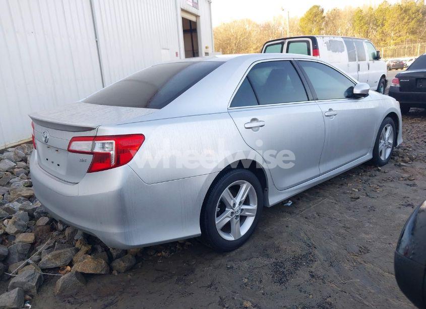 Photo 4 of 2014 Toyota Camry SE (VIN 4T1BF1FK6EU454299)