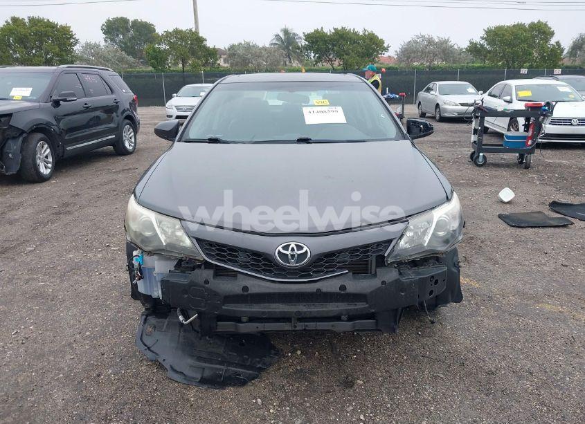 Photo 13 of 2014 Toyota Camry SE SPORT (VIN 4T1BF1FK6EU458790)