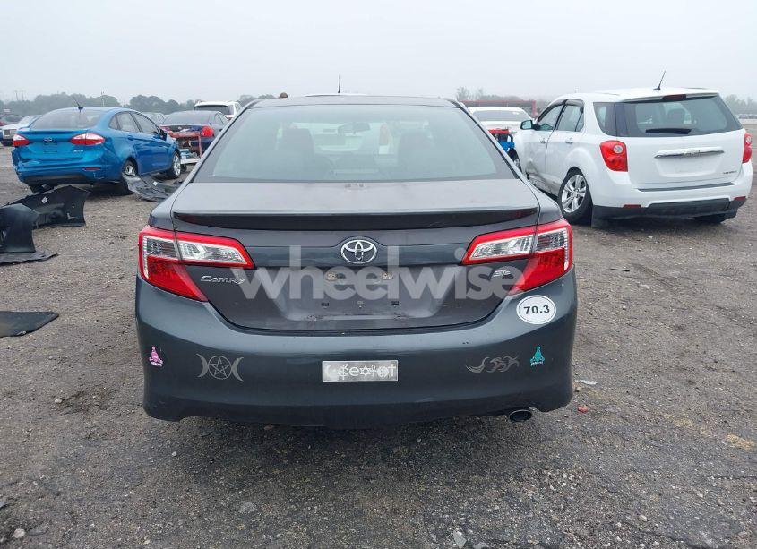 Photo 17 of 2014 Toyota Camry SE SPORT (VIN 4T1BF1FK6EU458790)