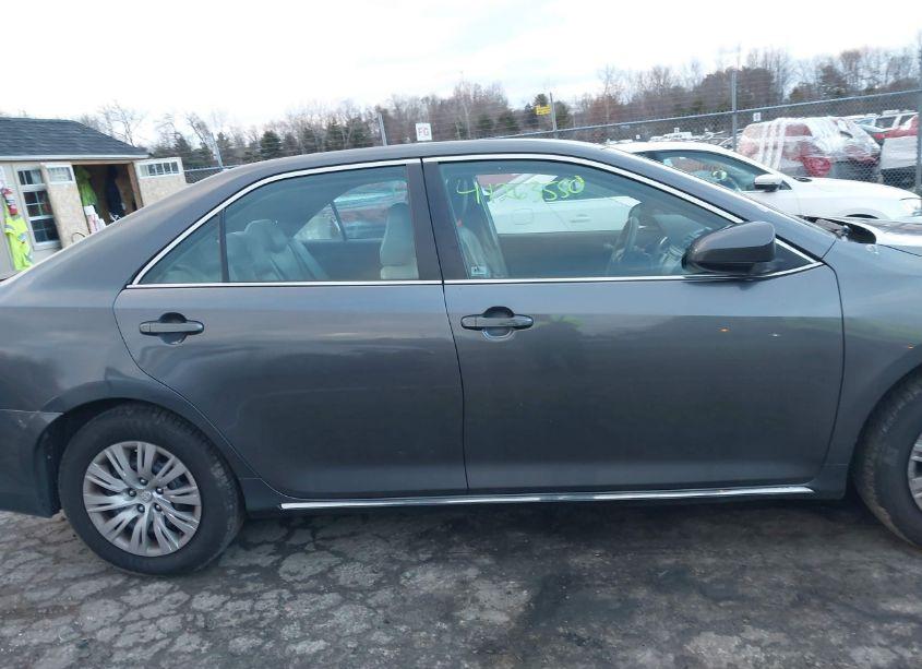 Photo 13 of 2014 Toyota Camry LE (VIN 4T1BF1FK6EU458806)