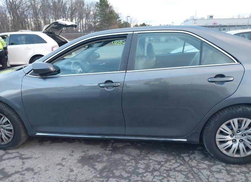 Photo 14 of 2014 Toyota Camry LE (VIN 4T1BF1FK6EU458806)