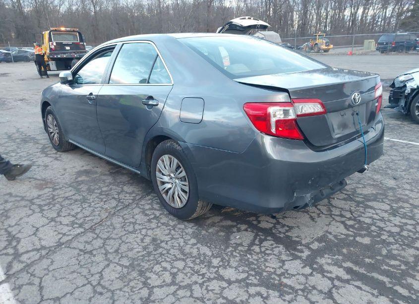 Photo 3 of 2014 Toyota Camry LE (VIN 4T1BF1FK6EU458806)