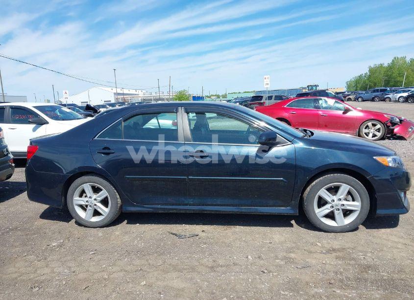 Photo 13 of 2014 Toyota Camry SE (VIN 4T1BF1FK6EU465125)