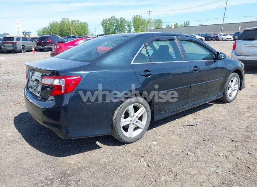 Photo 4 of 2014 Toyota Camry SE (VIN 4T1BF1FK6EU465125)