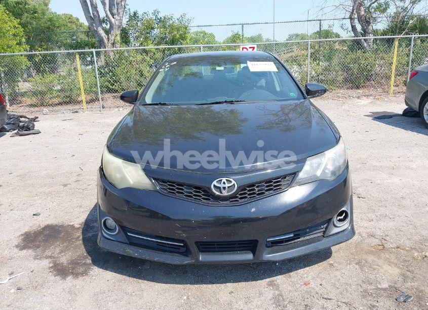 Photo 13 of 2014 Toyota Camry SE (VIN 4T1BF1FK6EU467408)