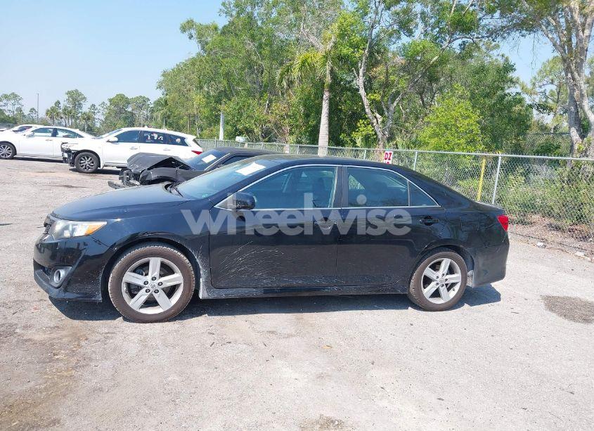 Photo 15 of 2014 Toyota Camry SE (VIN 4T1BF1FK6EU467408)