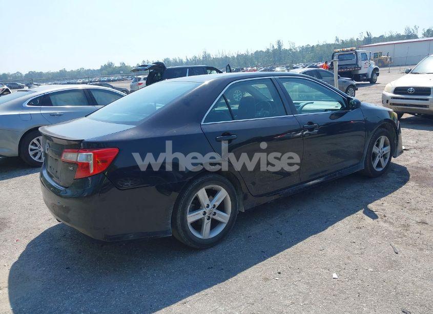 Photo 4 of 2014 Toyota Camry SE (VIN 4T1BF1FK6EU467408)
