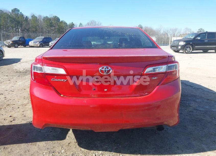Photo 16 of 2014 Toyota Camry SE (VIN 4T1BF1FK6EU729928)