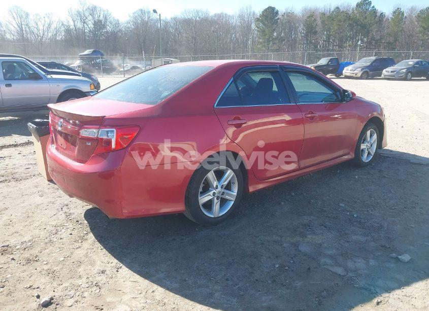 Photo 4 of 2014 Toyota Camry SE (VIN 4T1BF1FK6EU729928)
