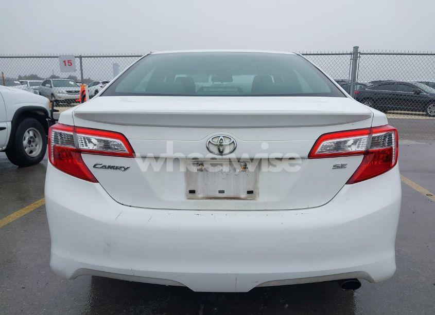 Photo 16 of 2014 Toyota Camry SE (VIN 4T1BF1FK6EU730108)