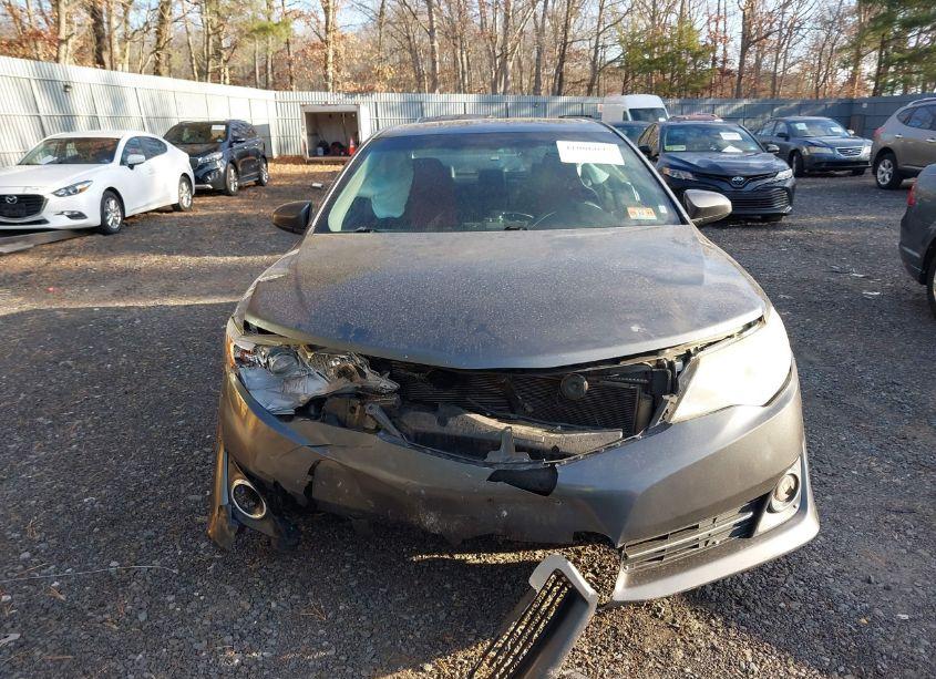 Photo 12 of 2014 Toyota Camry SE SPORT (VIN 4T1BF1FK6EU730853)