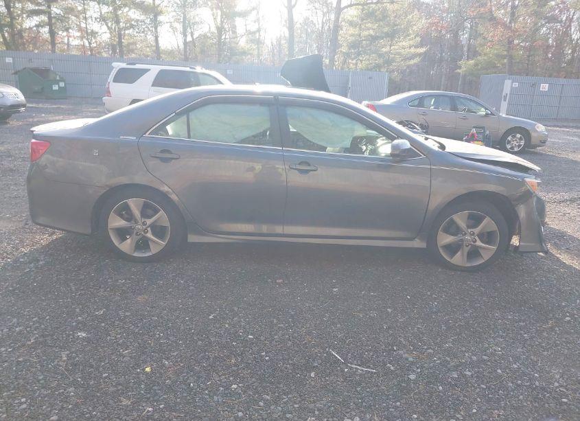 Photo 13 of 2014 Toyota Camry SE SPORT (VIN 4T1BF1FK6EU730853)