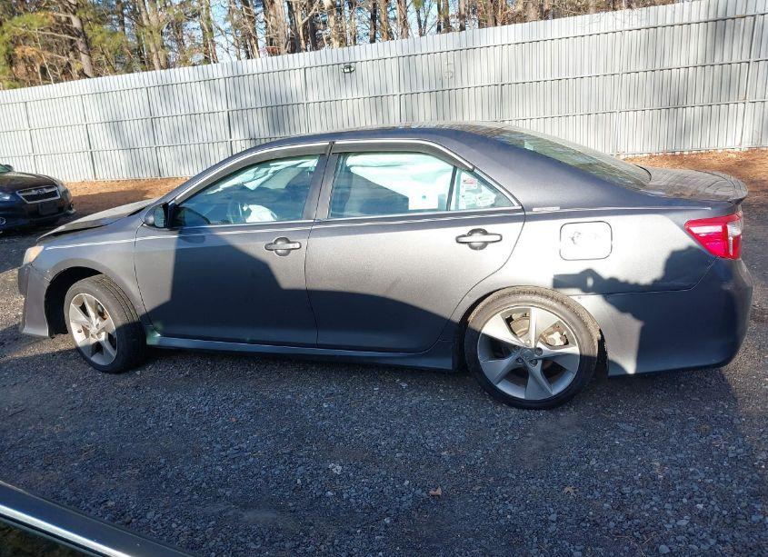 Photo 14 of 2014 Toyota Camry SE SPORT (VIN 4T1BF1FK6EU730853)