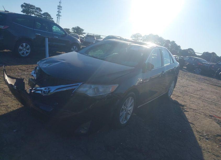 Photo 2 of 2014 Toyota Camry XLE (VIN 4T1BF1FK6EU738919)