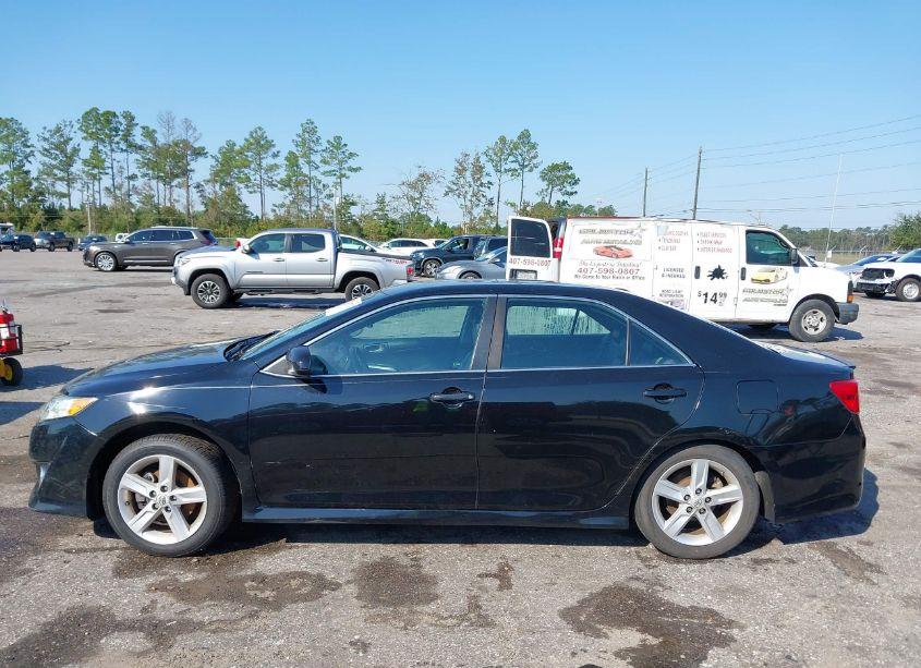 Photo 14 of 2014 Toyota Camry SE (VIN 4T1BF1FK6EU744672)