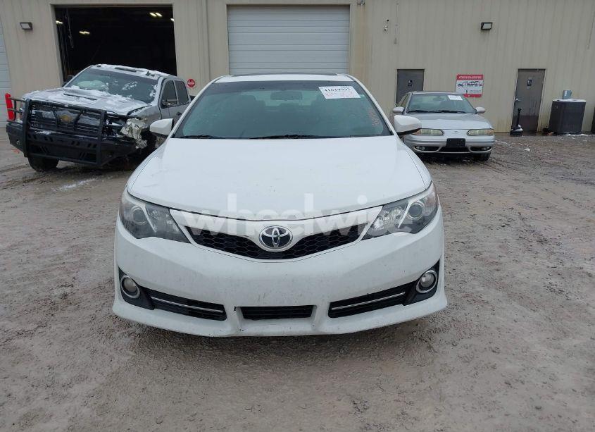 Photo 12 of 2014 Toyota Camry SE (VIN 4T1BF1FK6EU770091)
