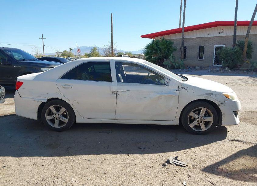 Photo 13 of 2014 Toyota Camry SE (VIN 4T1BF1FK6EU795363)