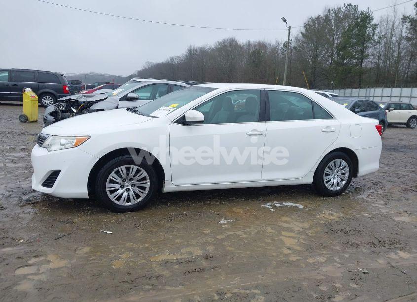 Photo 14 of 2014 Toyota Camry L (VIN 4T1BF1FK6EU796139)