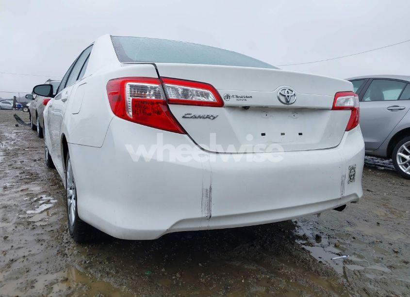 Photo 6 of 2014 Toyota Camry L (VIN 4T1BF1FK6EU796139)