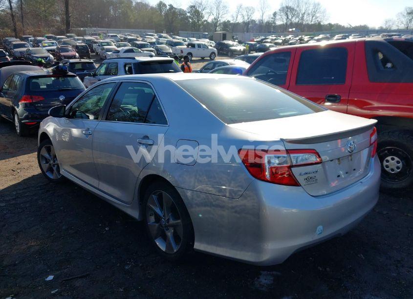 Photo 3 of 2014 Toyota Camry SE SPORT (VIN 4T1BF1FK6EU798375)