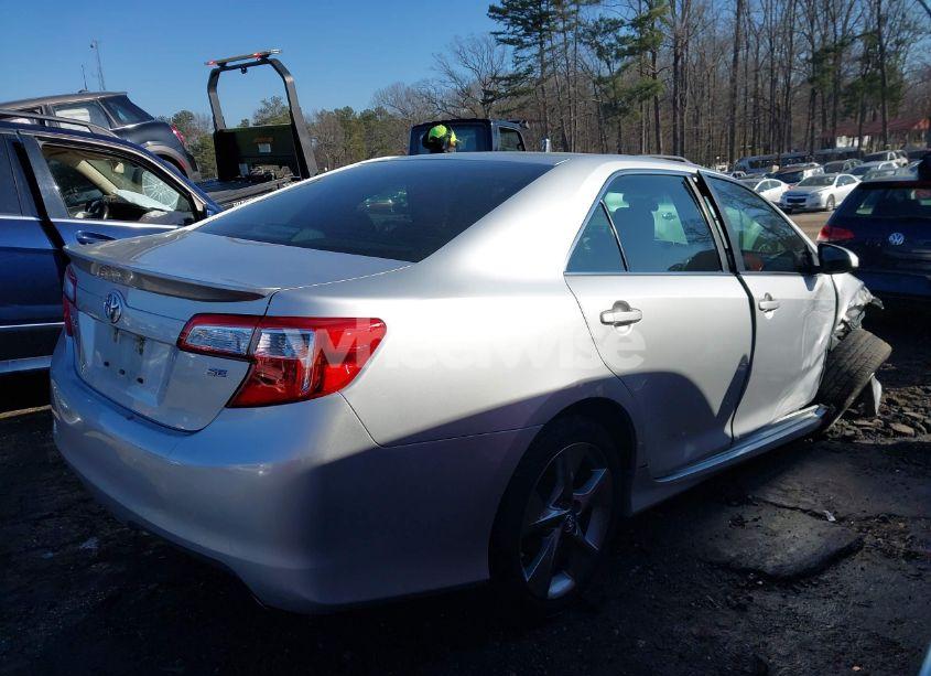 Photo 4 of 2014 Toyota Camry SE SPORT (VIN 4T1BF1FK6EU798375)