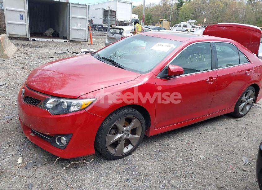 Photo 2 of 2014 Toyota Camry SE SPORT (VIN 4T1BF1FK6EU798604)