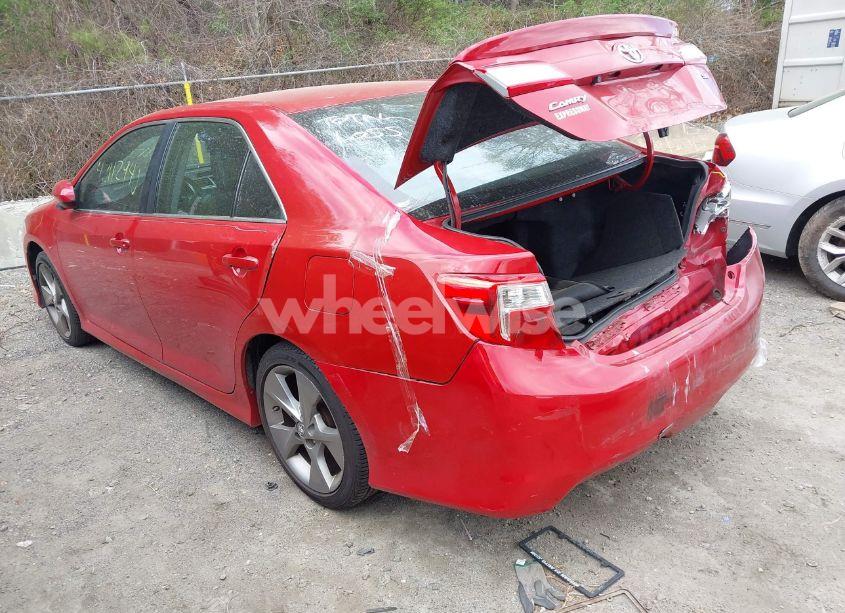 Photo 3 of 2014 Toyota Camry SE SPORT (VIN 4T1BF1FK6EU798604)