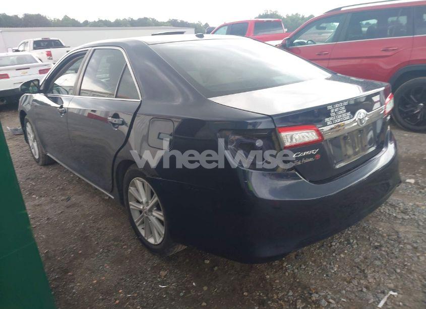 Photo 3 of 2014 Toyota Camry XLE (VIN 4T1BF1FK6EU836834)