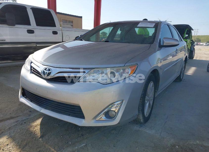 Photo 2 of 2014 Toyota Camry XLE (VIN 4T1BF1FK6EU840706)
