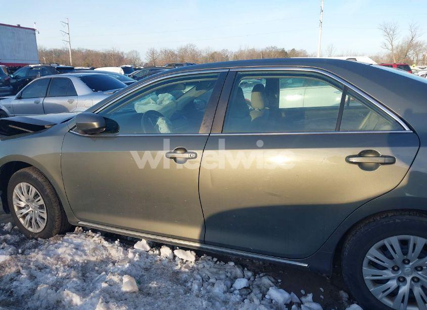 Photo 15 of 2014 Toyota Camry LE (VIN 4T1BF1FK6EU840785)