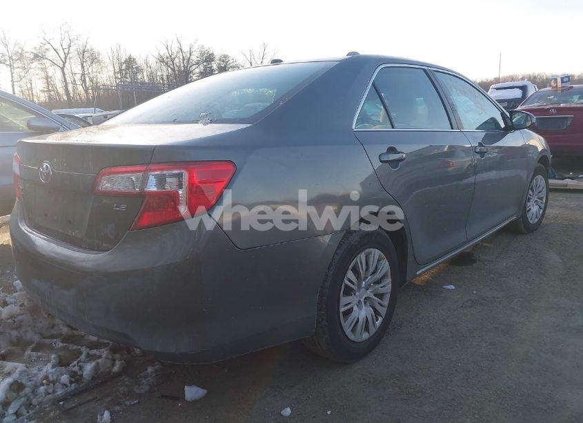 Photo 4 of 2014 Toyota Camry LE (VIN 4T1BF1FK6EU840785)