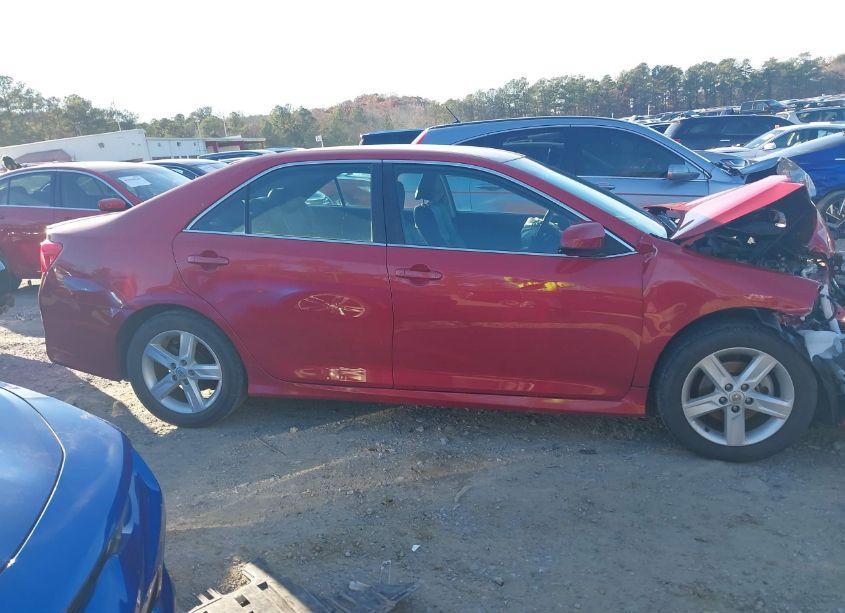 Photo 12 of 2014 Toyota Camry SE (VIN 4T1BF1FK6EU853648)