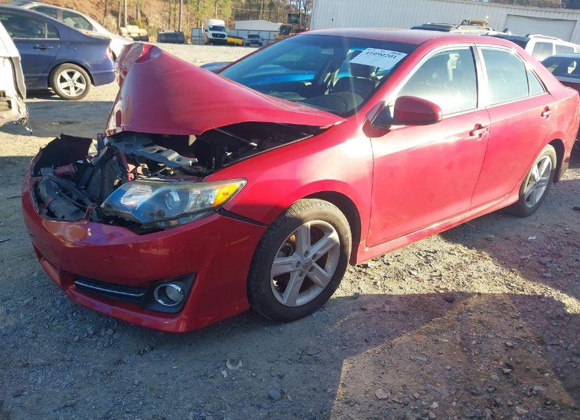 Photo 2 of 2014 Toyota Camry SE (VIN 4T1BF1FK6EU853648)