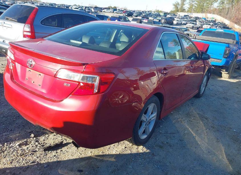 Photo 4 of 2014 Toyota Camry SE (VIN 4T1BF1FK6EU853648)