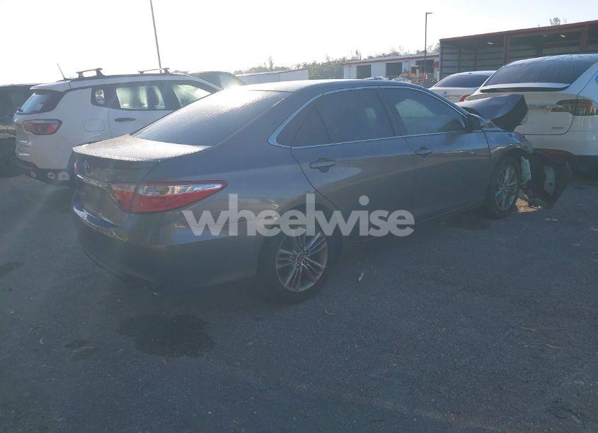 Photo 4 of 2015 Toyota Camry SE (VIN 4T1BF1FK6FU010146)