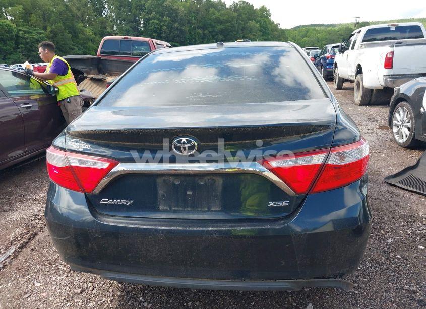 Photo 16 of 2015 Toyota Camry XSE (VIN 4T1BF1FK6FU012592)