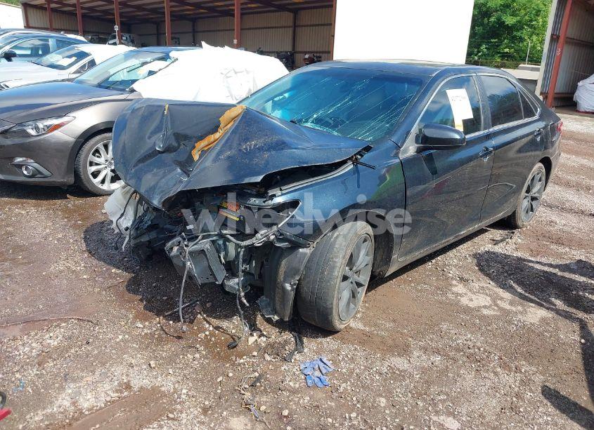 Photo 2 of 2015 Toyota Camry XSE (VIN 4T1BF1FK6FU012592)