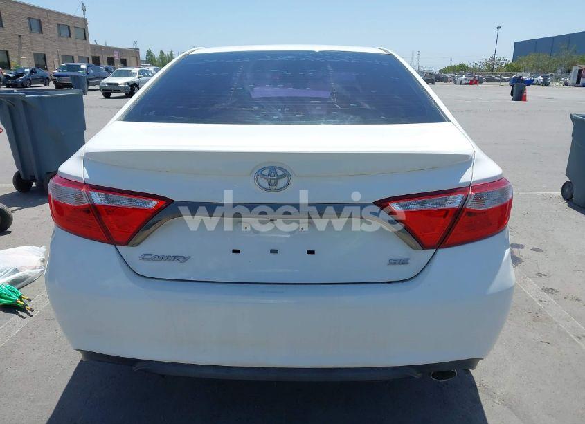 Photo 15 of 2015 Toyota Camry SE (VIN 4T1BF1FK6FU024435)