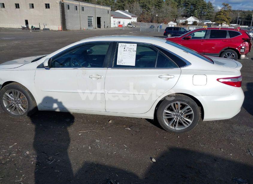 Photo 14 of 2015 Toyota Camry SE (VIN 4T1BF1FK6FU025889)