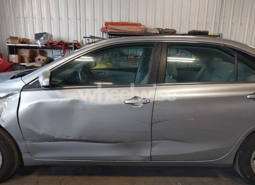 Photo 14 of 2015 Toyota Camry LE (VIN 4T1BF1FK6FU037721)