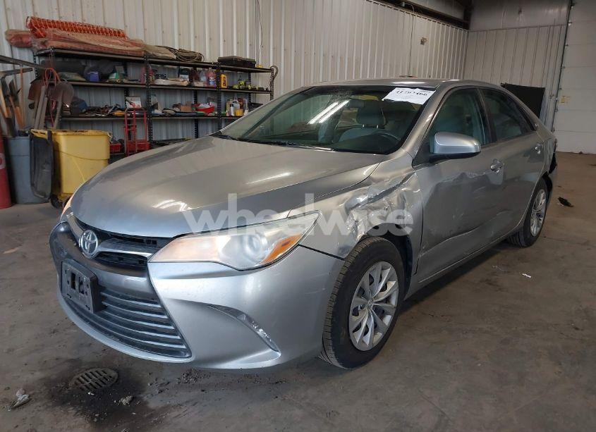 Photo 2 of 2015 Toyota Camry LE (VIN 4T1BF1FK6FU037721)