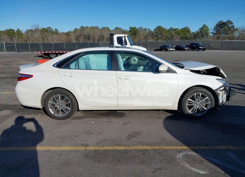 Photo 14 of 2015 Toyota Camry SE (VIN 4T1BF1FK6FU055166)