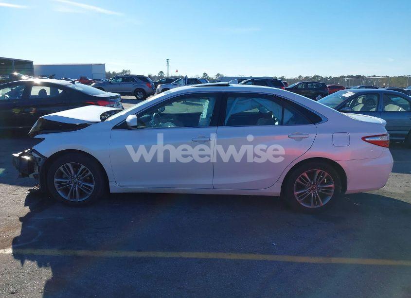 Photo 15 of 2015 Toyota Camry SE (VIN 4T1BF1FK6FU055166)