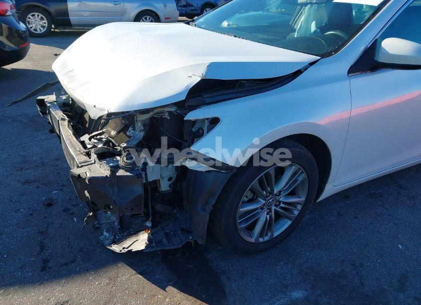 Photo 18 of 2015 Toyota Camry SE (VIN 4T1BF1FK6FU055166)