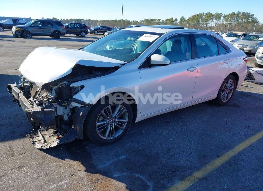 Photo 2 of 2015 Toyota Camry SE (VIN 4T1BF1FK6FU055166)